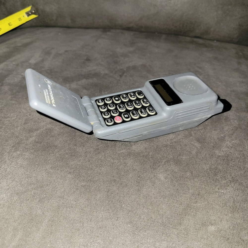 Vintage Motorola Cellular One Brick Flip Cell Phone AS IS UNTESTED Grey